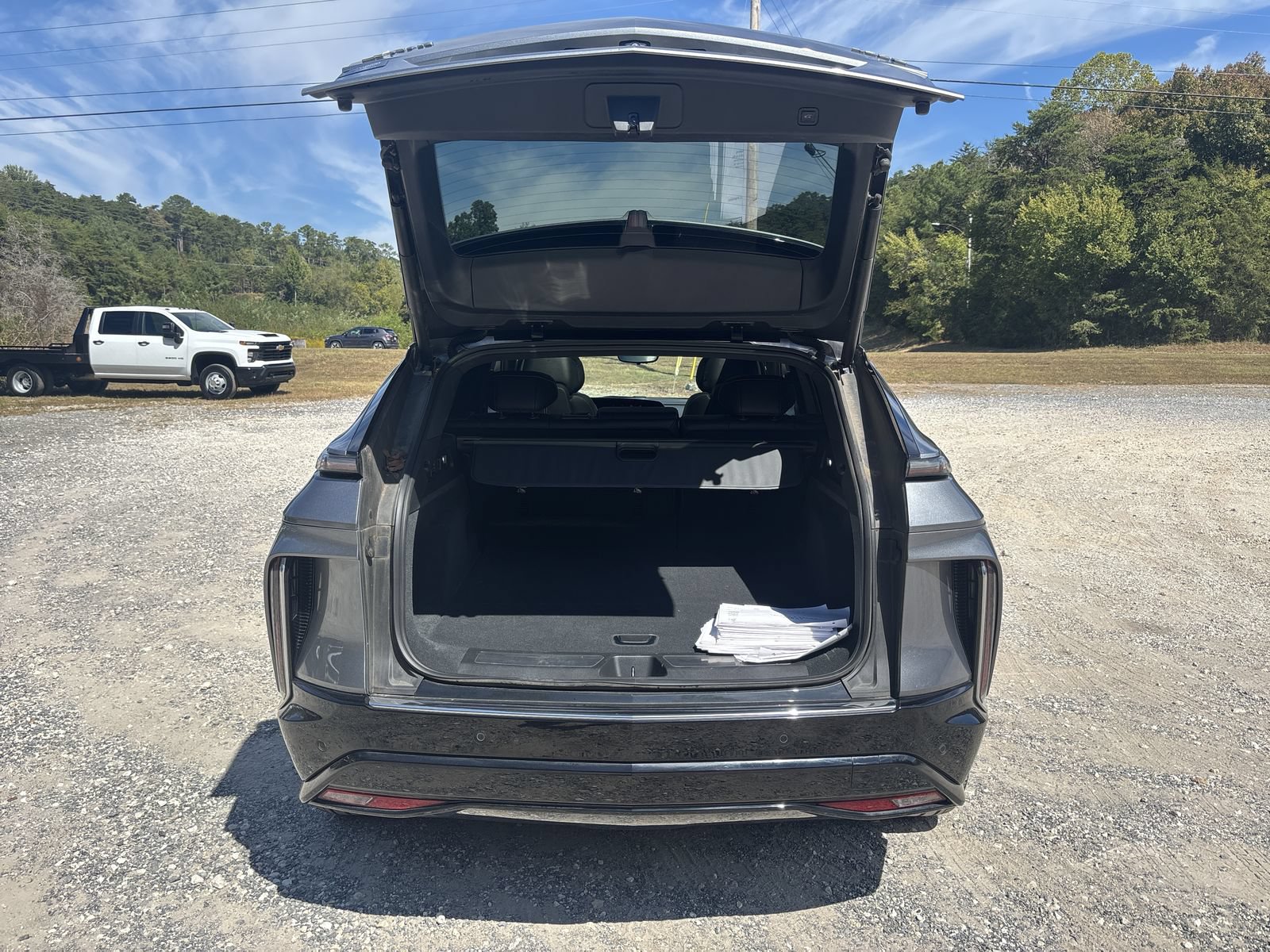 Used 2023 Cadillac Lyriq 2WD image 26