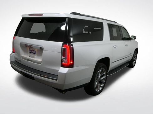 Used 2018 GMC Yukon XL Denali w/ Open Road Package AWD/4WD image 3