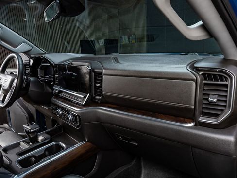 Used 2024 GMC Sierra 1500 SLT w/ SLT Premium Plus Package image 18