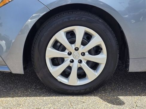 Used 2024 Toyota Corolla LE FWD image 29