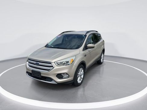 Used 2018 Ford Escape SEL FWD image 2