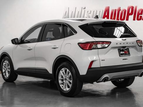 Used 2022 Ford Escape SE FWD image 11