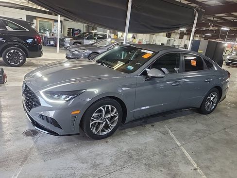 Used 2021 Hyundai Sonata SEL image 2