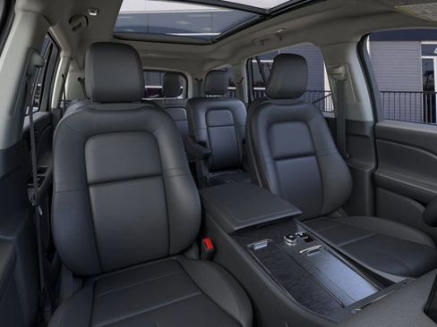 New 2025 Lincoln Aviator AWD w/ Equipment Group 101A image 10