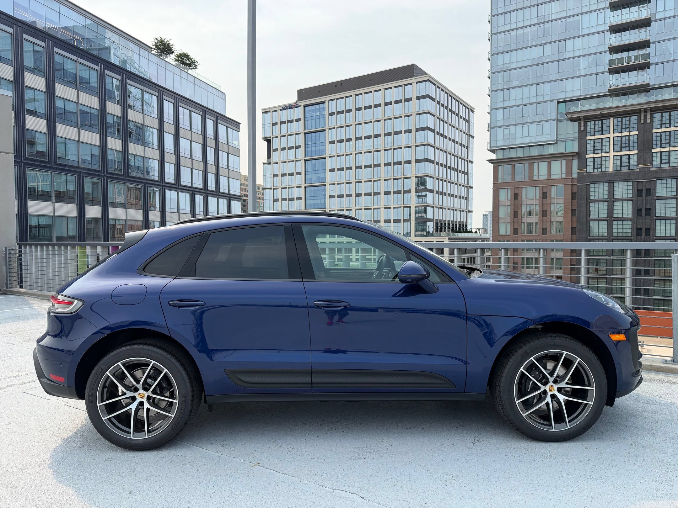 Used 2026 Porsche Macan AWD/4WD image 8
