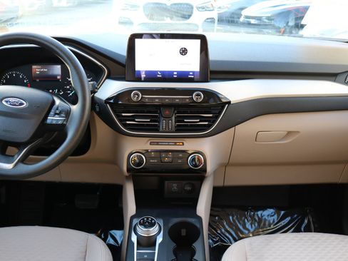 Used 2022 Ford Escape SE image 20