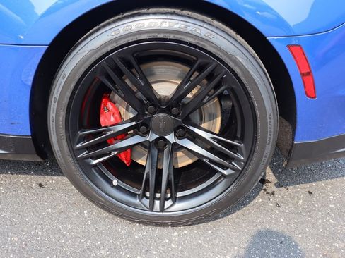 Used 2022 Chevrolet Camaro ZL1 RWD image 31