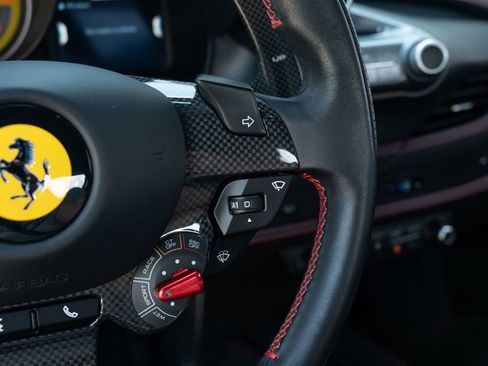 Used 2022 Ferrari F8 Tributo image 36