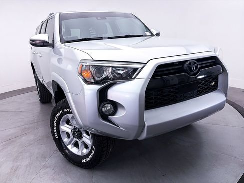Used 2020 Toyota 4Runner SR5 Premium AWD/4WD image 5