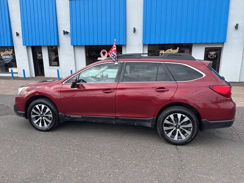 Used 2017 Subaru Outback 2.5i Limited AWD/4WD image 14
