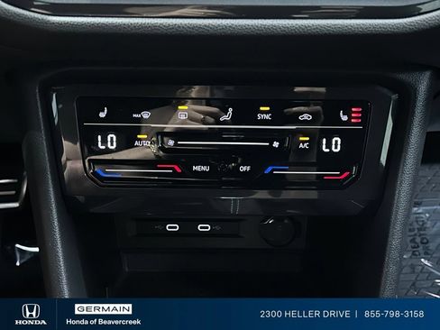 Used 2022 Volkswagen Tiguan SE R-Line FWD image 24