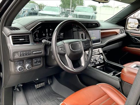 Used 2023 GMC Yukon Denali Ultimate image 15