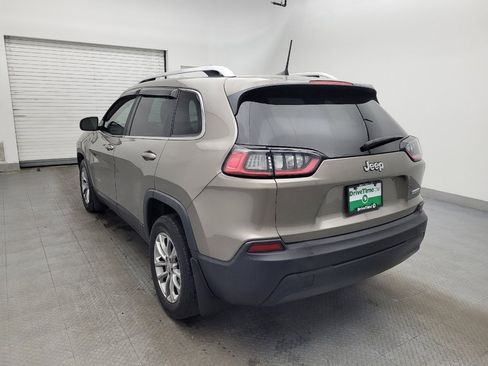 Used 2019 Jeep Cherokee Latitude Plus image 5