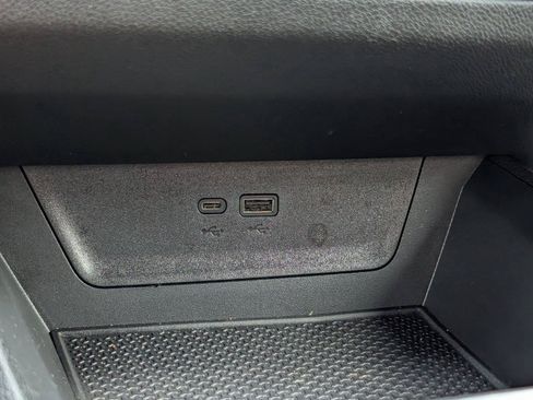 Used 2026 Chevrolet Equinox LT w/ Convenience Package II FWD image 19