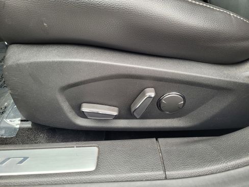 Used 2016 Ford Fusion Titanium image 11