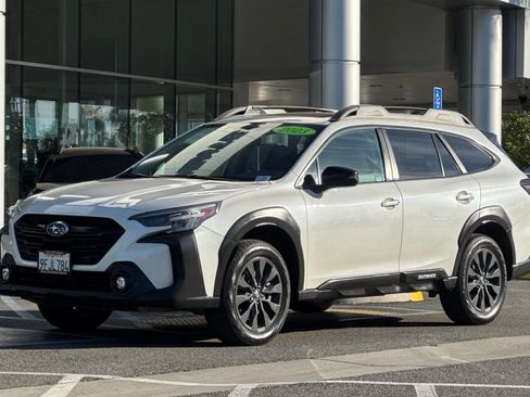 Certified 2023 Subaru Outback Onyx Edition image 10