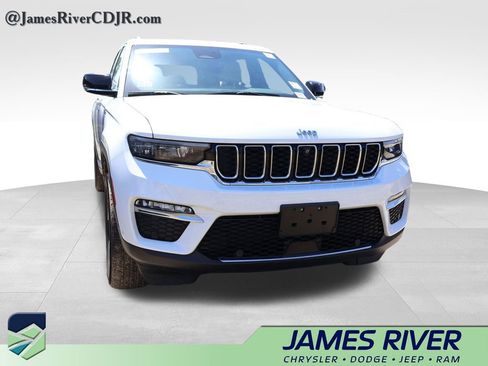 Used 2022 Jeep Grand Cherokee Limited 4xe w/ Luxury Tech Group II AWD/4WD image 8