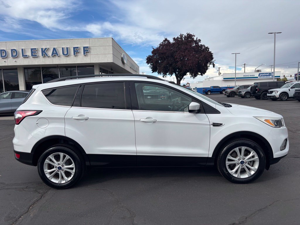 Used 2018 Ford Escape SE AWD/4WD image 2
