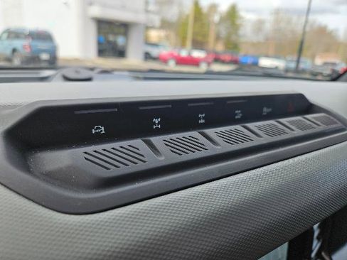 Certified 2021 Ford Bronco Badlands AWD/4WD image 17