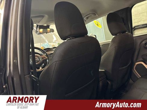 Used 2016 Jeep Renegade Latitude image 24