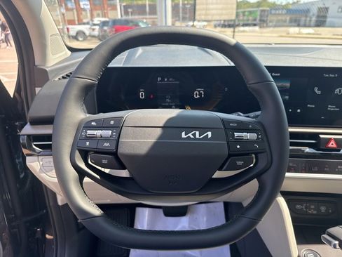 New 2026 Kia Sportage EX w/ EX Panorama Roof Package image 25