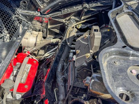 Used 2005 Ford GT RWD image 26