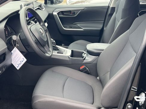 New 2025 Toyota RAV4 LE image 7