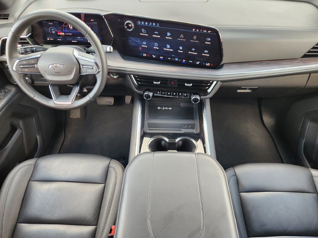 Used 2025 Chevrolet Suburban Z71 AWD/4WD image 26