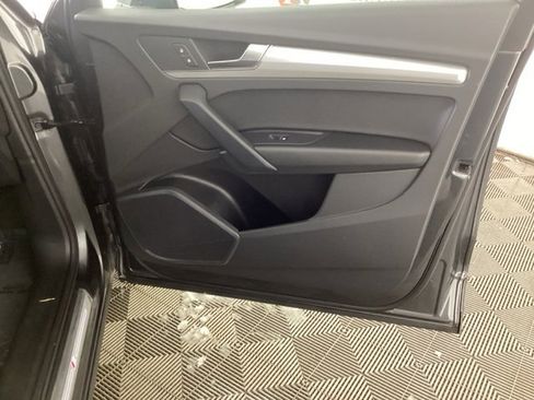 Certified 2025 Audi Q5 2.0T Premium image 22