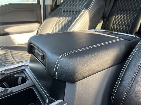 Used 2024 Ford F250 XLT w/ Black Appearance Package image 21