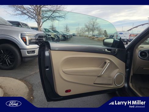 Used 2013 Volkswagen Beetle 2.5 image 13