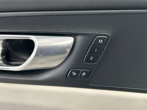 Certified 2023 Volvo XC60 B5 Core w/ Climate Package image 28