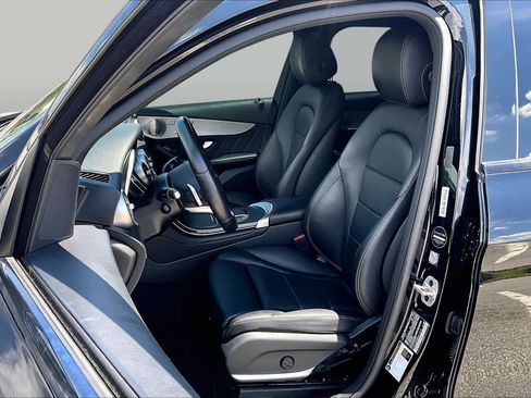Used 2021 Mercedes-Benz GLC 300 image 8