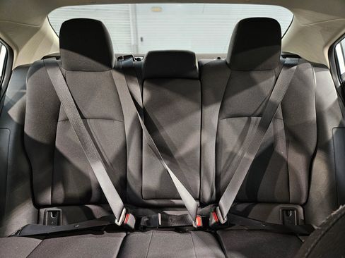 Used 2021 Toyota Corolla LE image 13