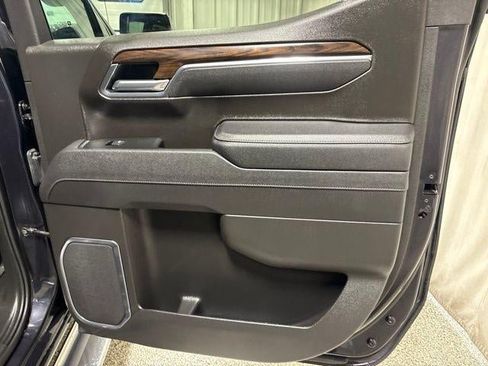 Used 2025 GMC Sierra 1500 SLT w/ SLT Premium Plus Package AWD/4WD image 26