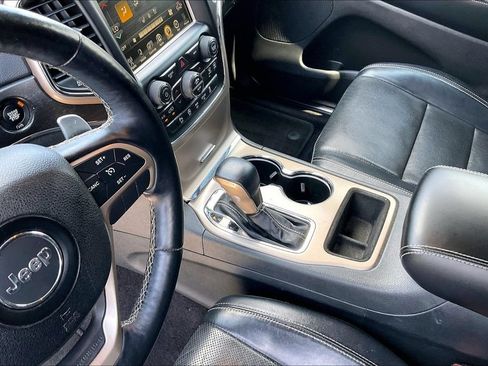 Used 2017 Jeep Grand Cherokee Limited w/ Luxury Group II RWD image 15