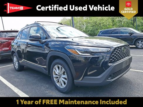 Used 2023 Toyota Corolla Cross LE w/ Moonroof Package AWD/4WD image 1