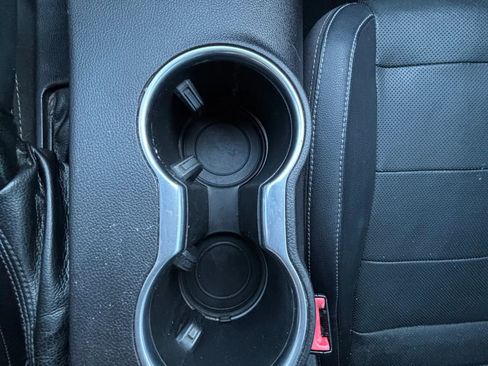 Used 2020 Ford Mustang Premium image 18