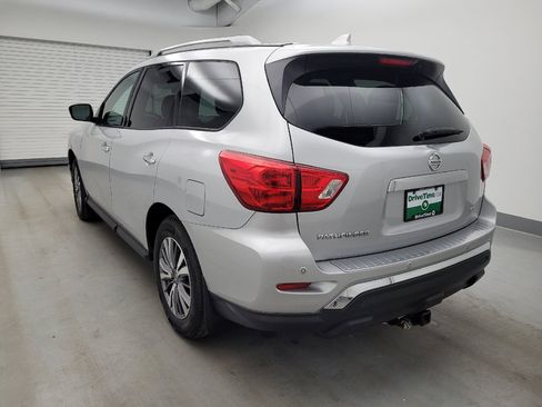Used 2020 Nissan Pathfinder S AWD/4WD image 10