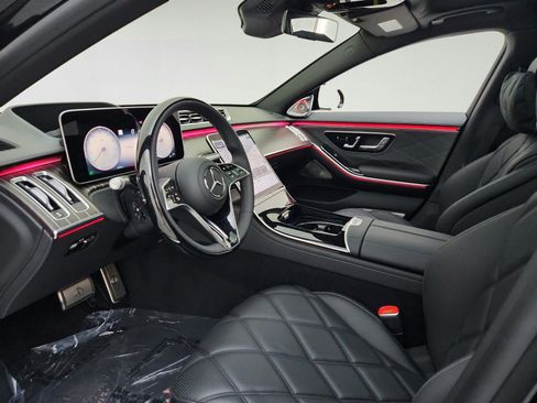New 2026 Mercedes-Benz Maybach S 680 4MATIC image 16