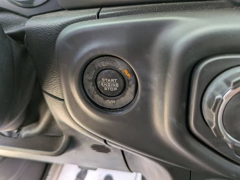 Used 2018 Jeep Wrangler Unlimited Rubicon AWD/4WD image 28