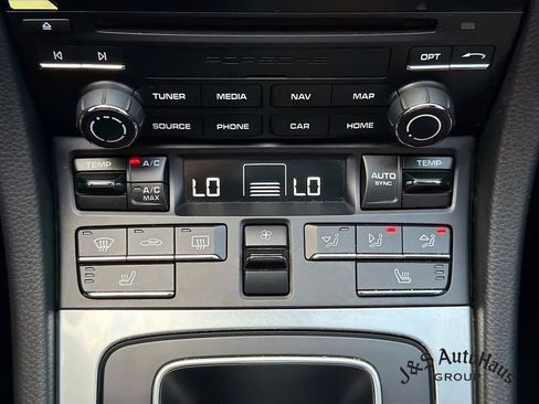 Used 2019 Porsche 718 Cayman RWD image 18
