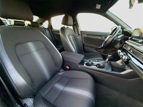 Used 2023 Honda Civic Sport image 25