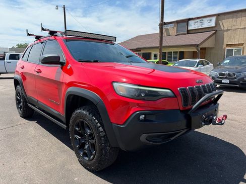 Used 2019 Jeep Cherokee Trailhawk w/ Trailer Tow Group image 1