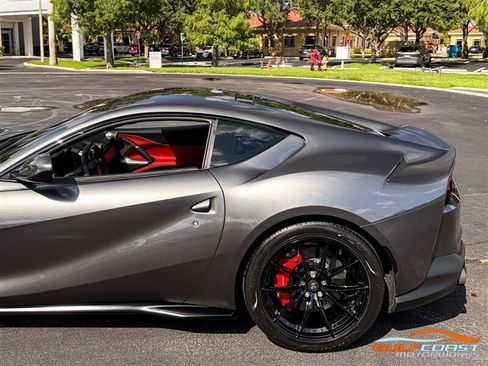 Used 2018 Ferrari 812 Superfast RWD image 44