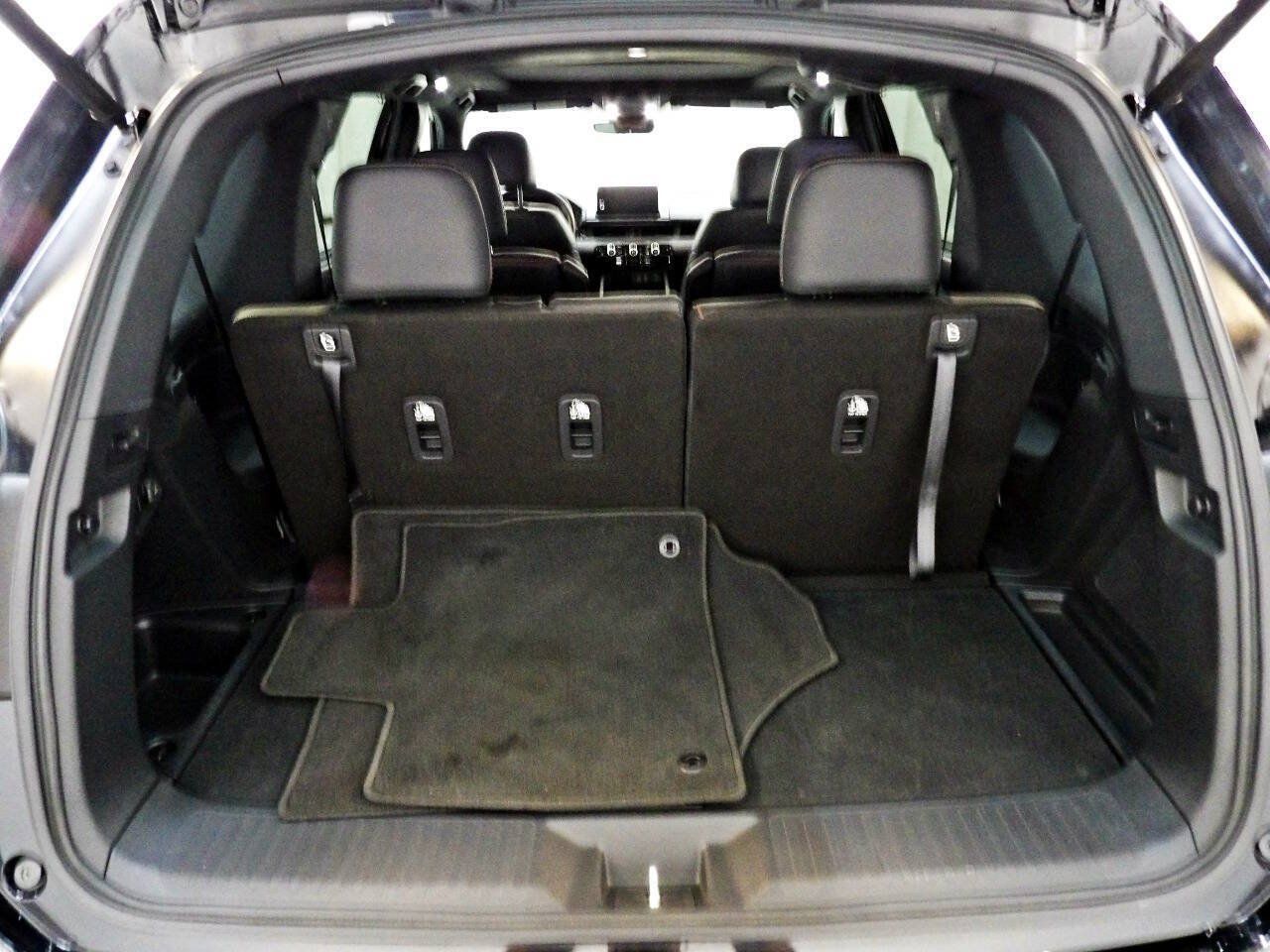 Used 2025 Honda Pilot TrailSport image 14