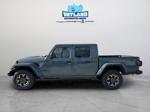 New 2026 Jeep Gladiator Sport AWD/4WD image 2