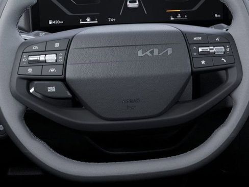 New 2025 Kia K4 EX image 22