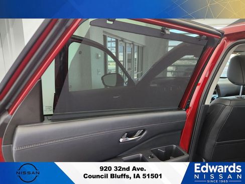 New 2026 Nissan Pathfinder Platinum w/ Cargo Package AWD/4WD image 17