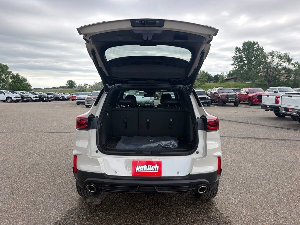 New 2026 Chevrolet TrailBlazer RS w/ Convenience Package AWD/4WD image 33